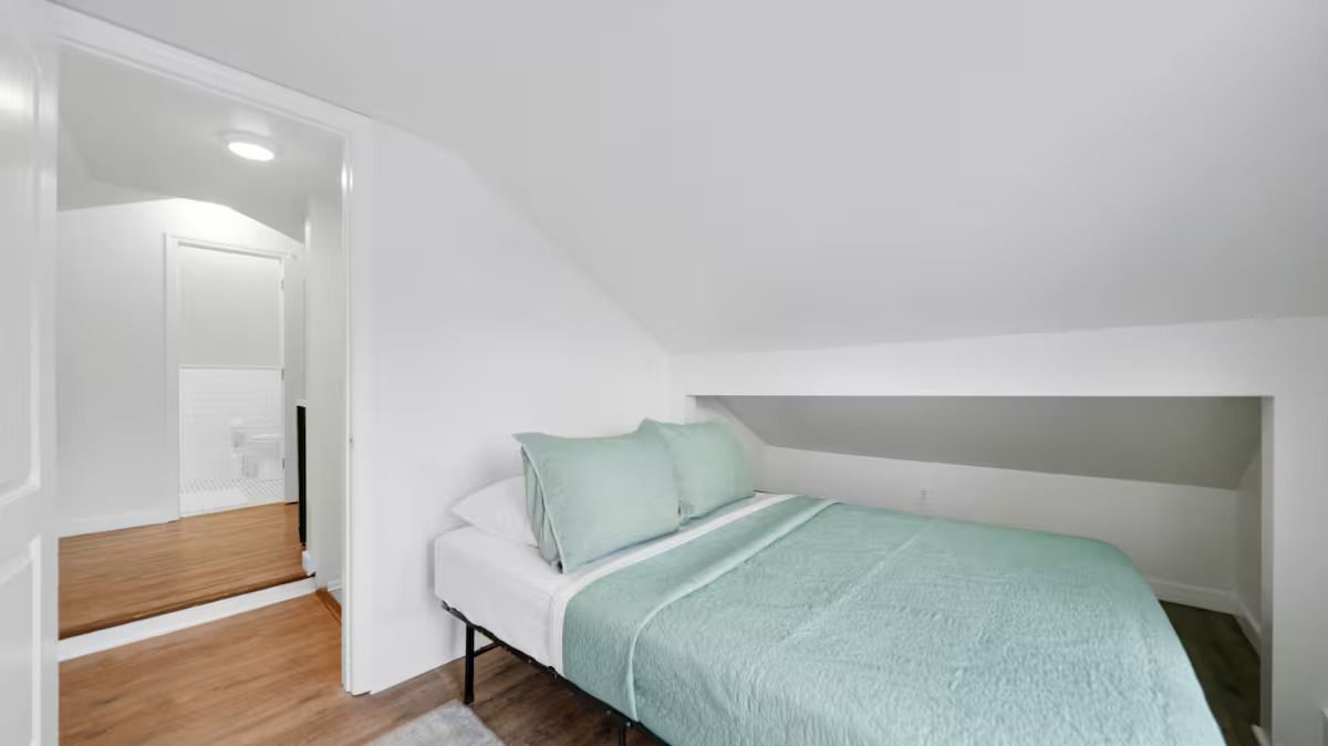Perfect nook for the twin mattress