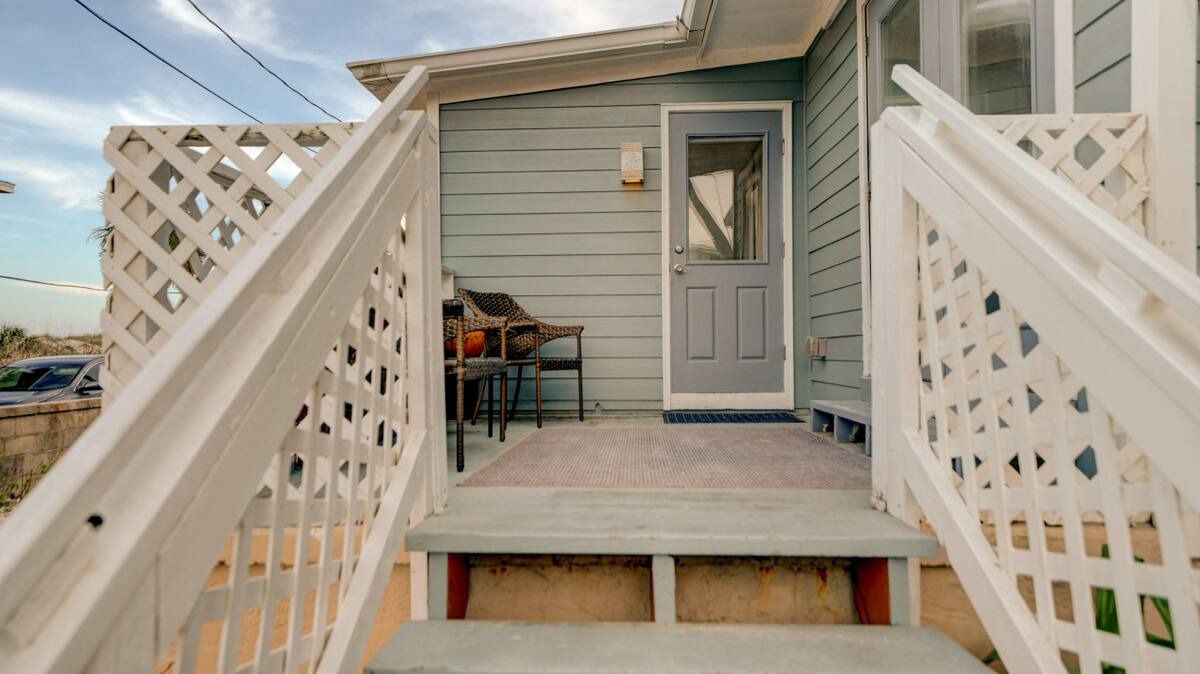Primary bedroom deck