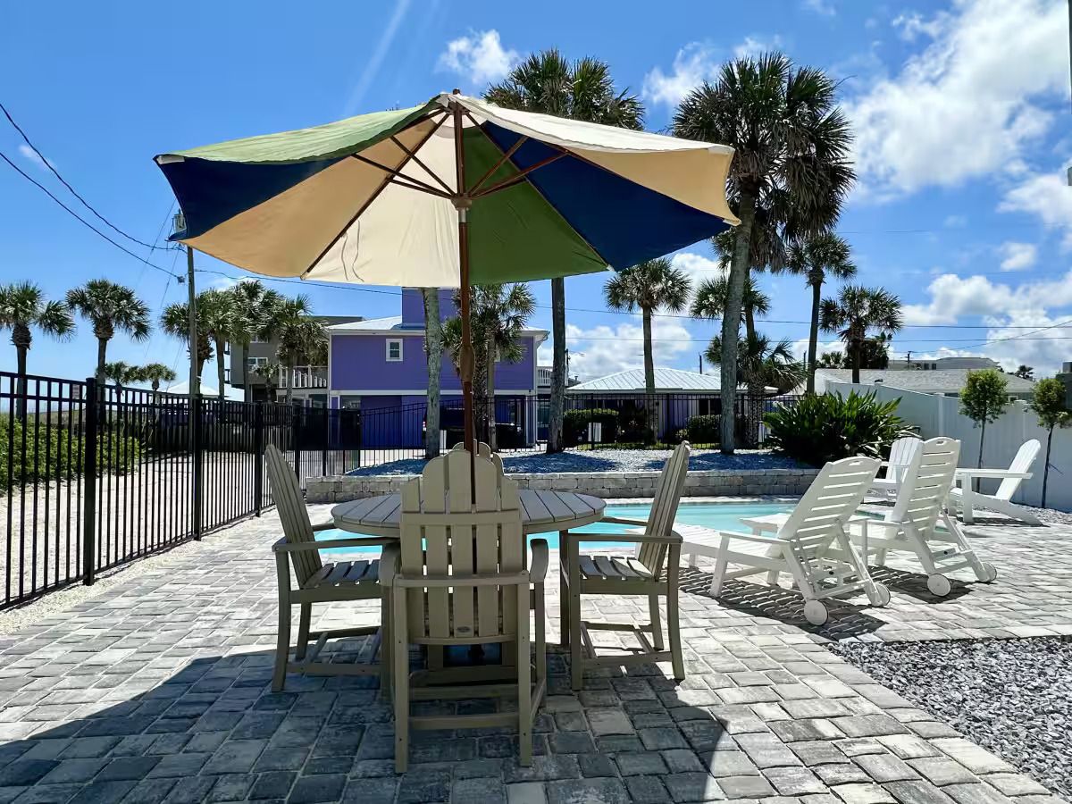 Lounge, dine and unwind!